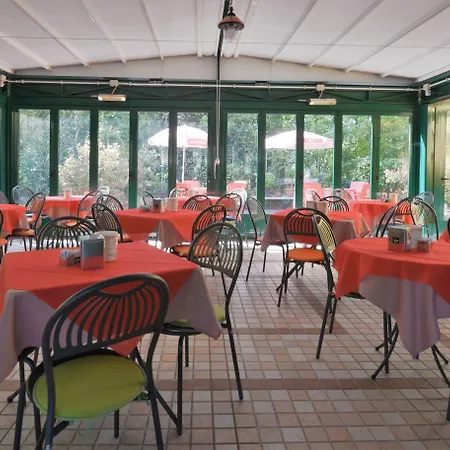 Al Giardino تريفيزو